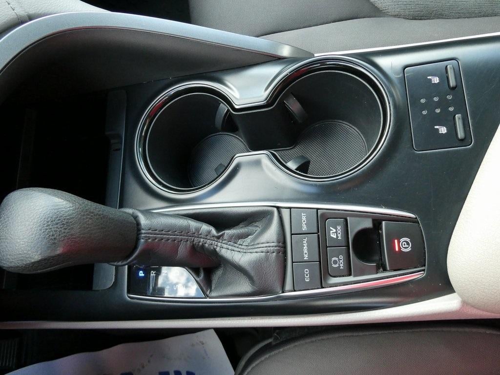 2018 Toyota Camry Hybrid LE