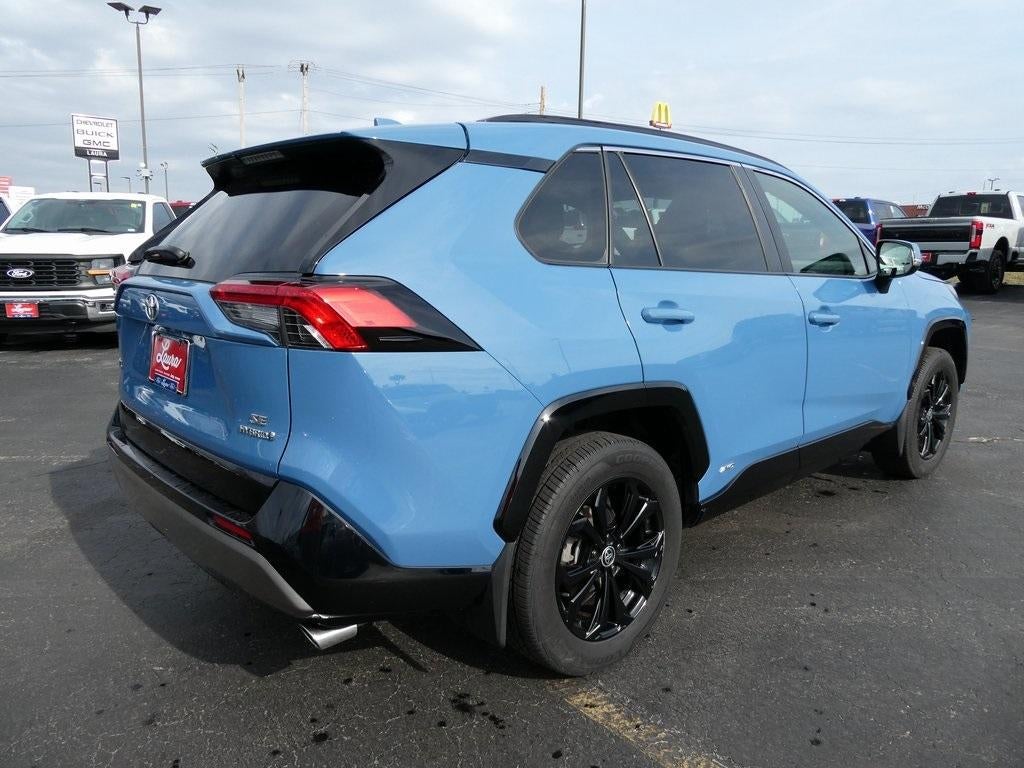 2022 Toyota RAV4 Hybrid SE