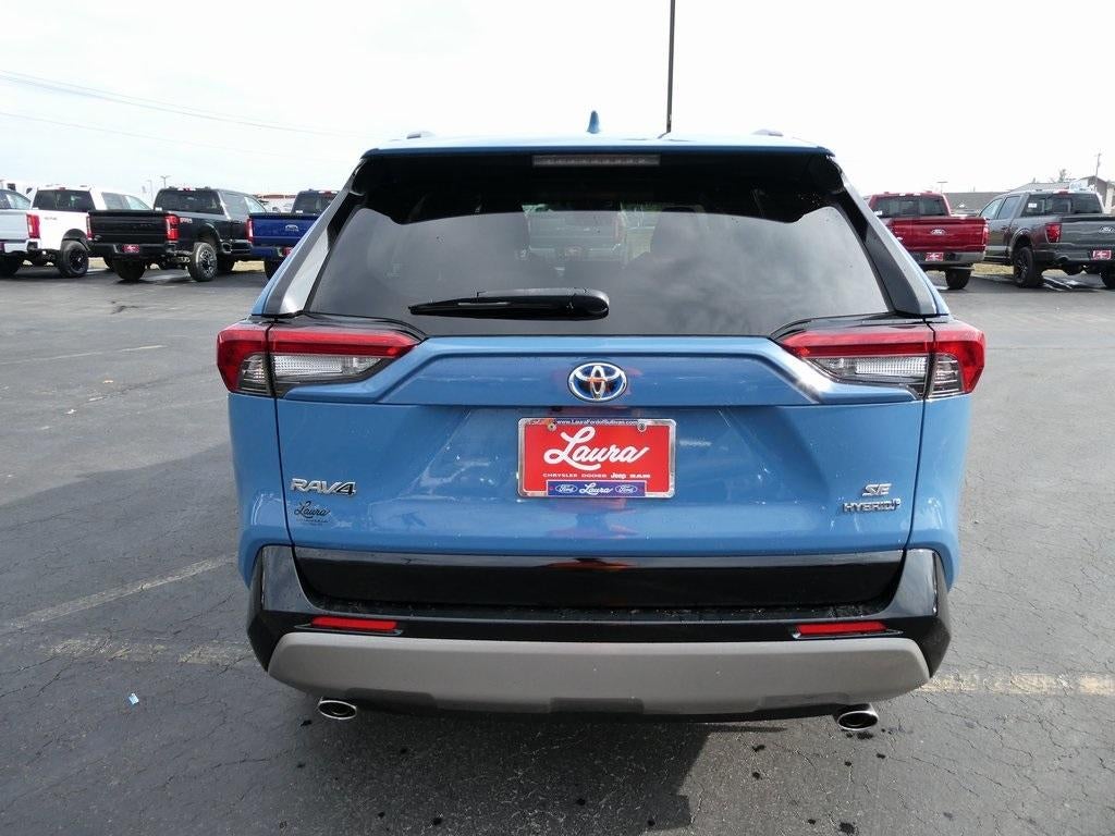 2022 Toyota RAV4 Hybrid SE