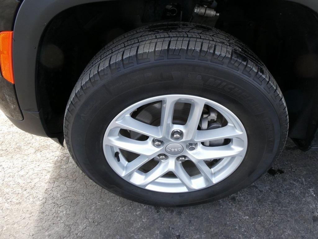 2024 Jeep Grand Cherokee Laredo 4x4