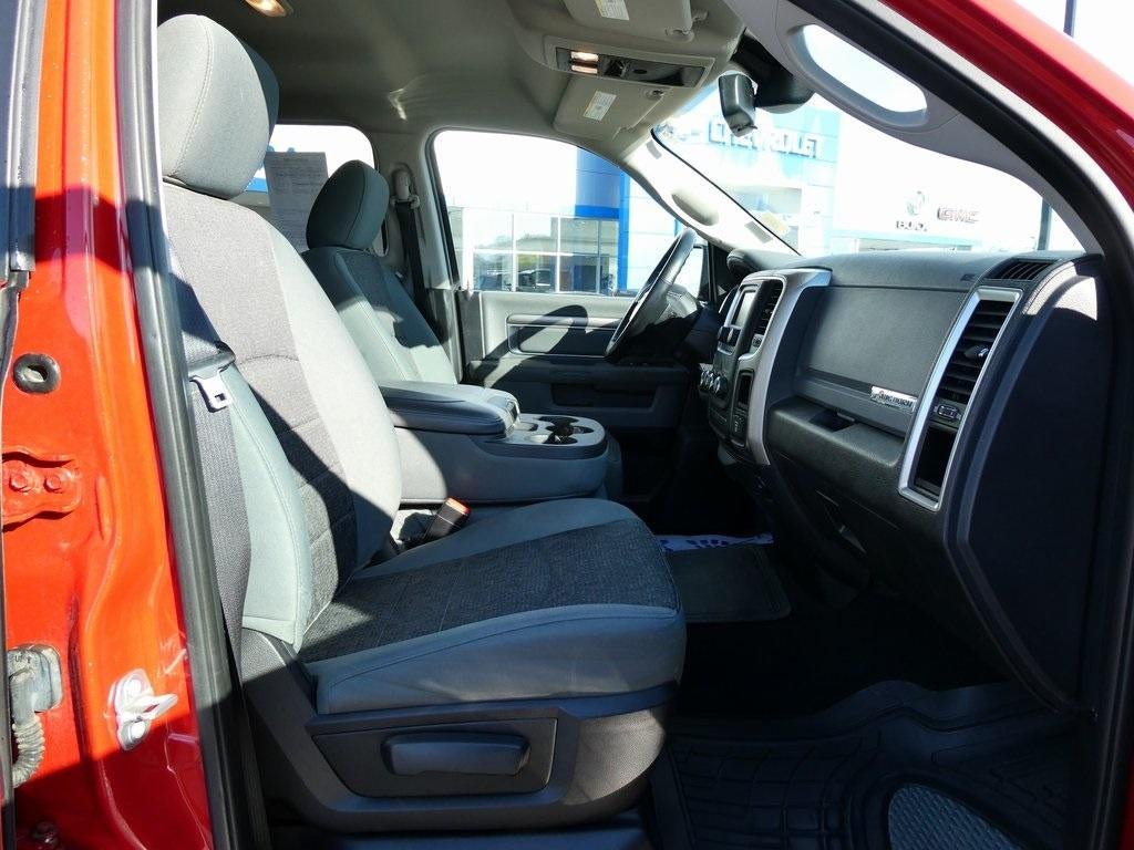 2016 RAM 1500 4WD Quad Cab 6.4 Ft Box Big Horn