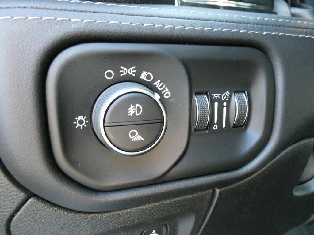 2023 RAM 1500 Limited 4x4 Crew Cab 5'7" Box