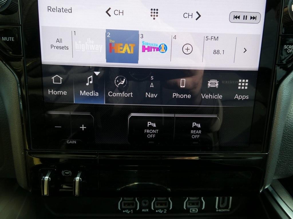 2025 RAM 1500 Laramie 4x4 Crew Cab 5'7" Box