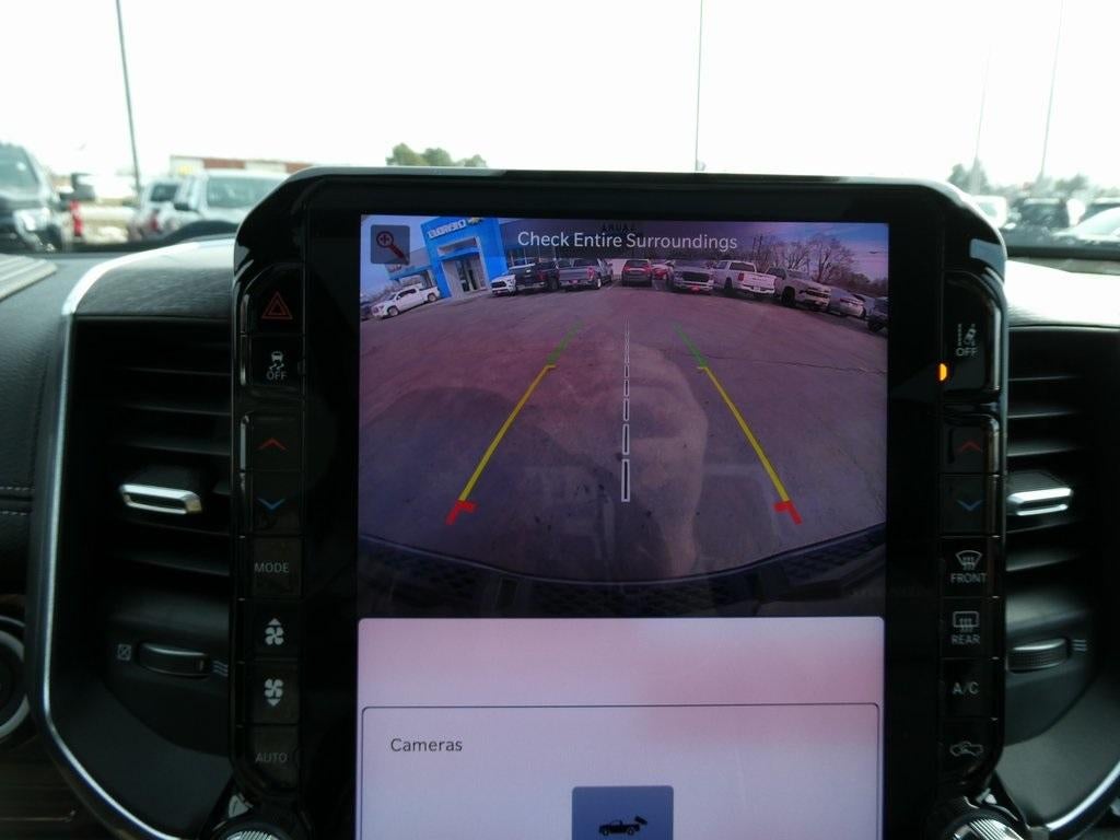 2025 RAM 1500 Laramie 4x4 Crew Cab 5'7" Box