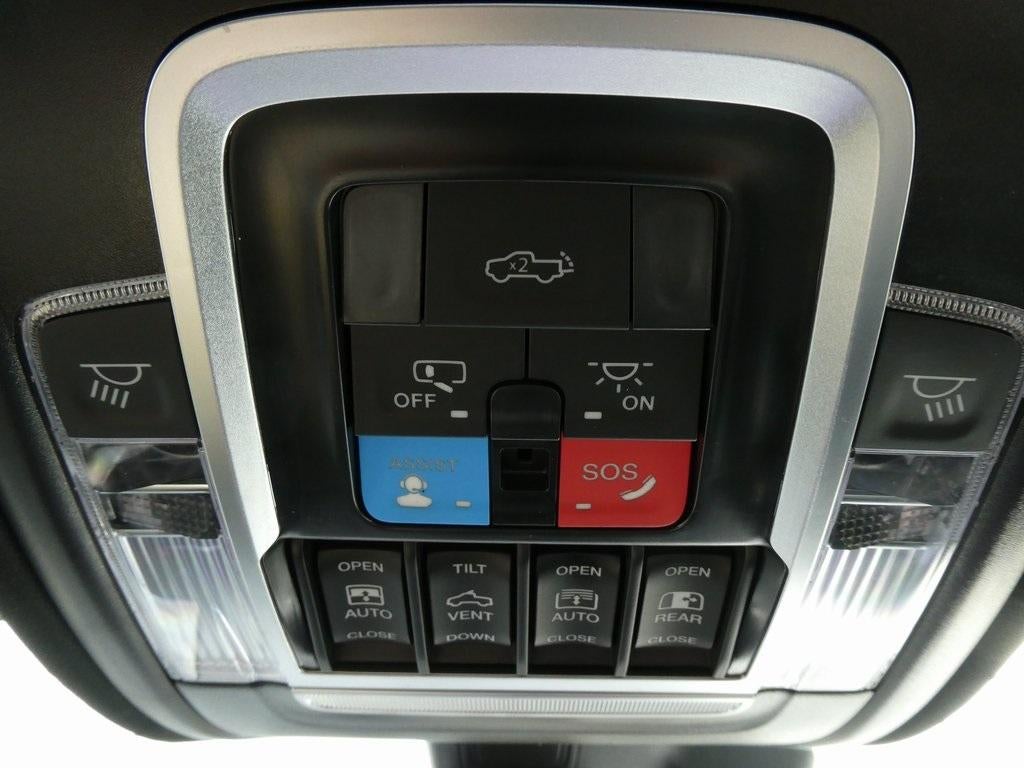 2025 RAM 1500 Laramie 4x4 Crew Cab 5'7" Box