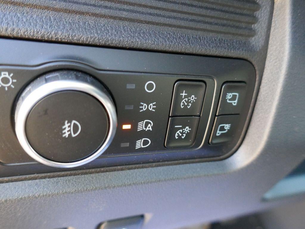 2026 Ford Super Duty F-550 DRW XL 4WD Crew Cab 179" WB 60" CA