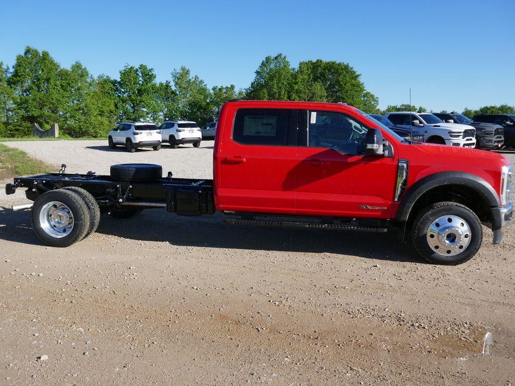 2026 Ford Super Duty F-550 DRW XL 4WD Crew Cab 179" WB 60" CA