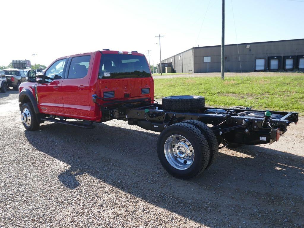 2026 Ford Super Duty F-550 DRW XL 4WD Crew Cab 179" WB 60" CA