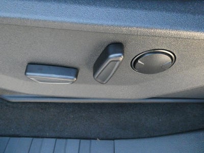 2027 Ford Super Duty F-550 DRW LARIAT 4WD Crew Cab 179" WB 60" CA