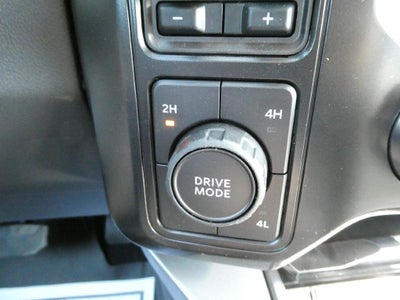 2027 Ford Super Duty F-550 DRW LARIAT 4WD Crew Cab 179" WB 60" CA