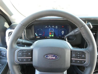 2027 Ford Super Duty F-550 DRW LARIAT 4WD Crew Cab 179" WB 60" CA