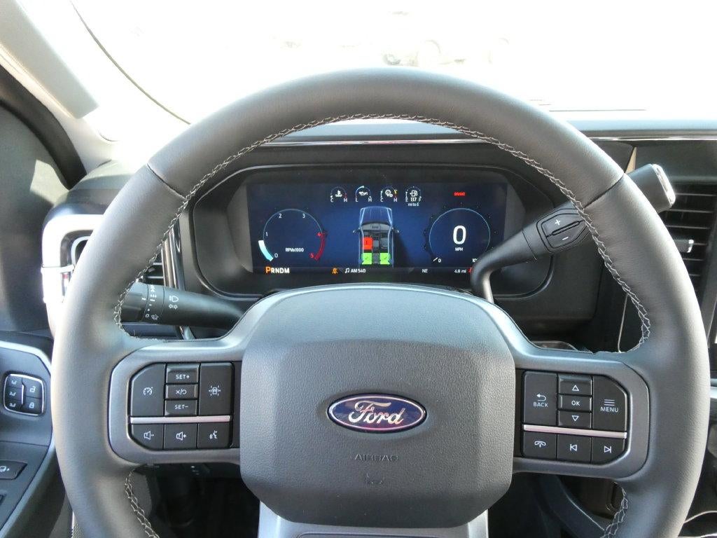 2027 Ford Super Duty F-550 DRW LARIAT 4WD Crew Cab 179" WB 60" CA