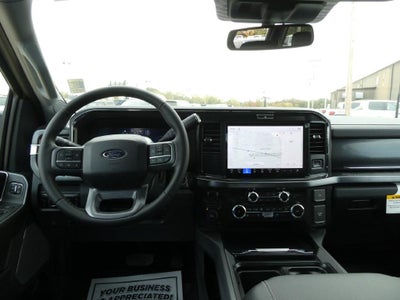 2027 Ford Super Duty F-550 DRW LARIAT 4WD Crew Cab 179" WB 60" CA