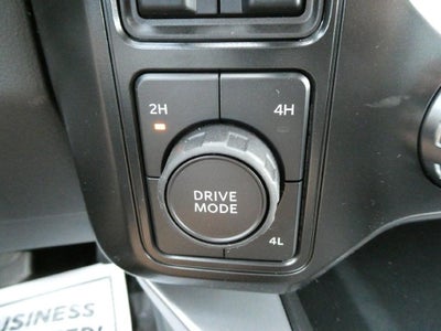 2027 Ford Super Duty F-550 DRW LARIAT 4WD Crew Cab 179" WB 60" CA