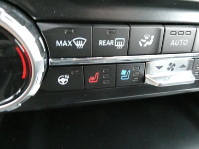 2027 Ford Super Duty F-550 DRW LARIAT 4WD Crew Cab 179" WB 60" CA