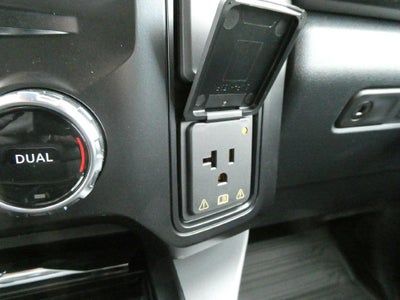 2027 Ford Super Duty F-550 DRW LARIAT 4WD Crew Cab 179" WB 60" CA