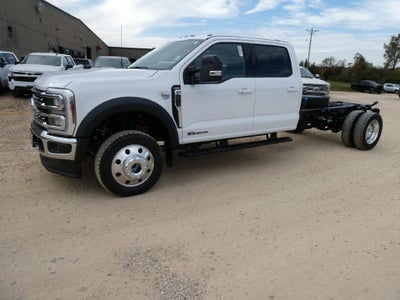 2027 Ford Super Duty F-550 DRW LARIAT 4WD Crew Cab 179" WB 60" CA