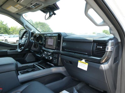 2026 Ford Super Duty F-550 DRW LARIAT 4WD Crew Cab 179" WB 60" CA