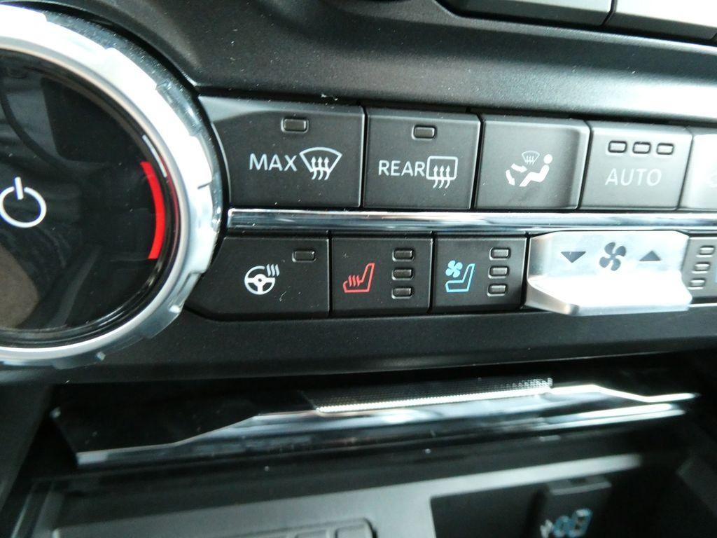 2026 Ford Super Duty F-550 DRW LARIAT 4WD Crew Cab 179" WB 60" CA