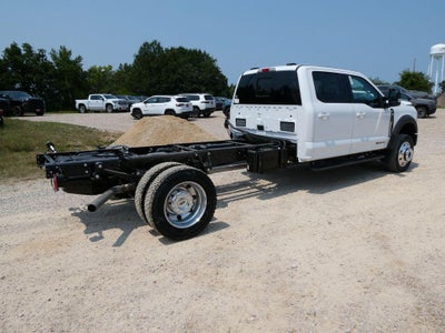 2026 Ford Super Duty F-550 DRW LARIAT 4WD Crew Cab 179" WB 60" CA