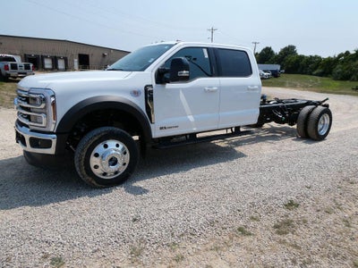 2026 Ford Super Duty F-550 DRW LARIAT 4WD Crew Cab 179" WB 60" CA