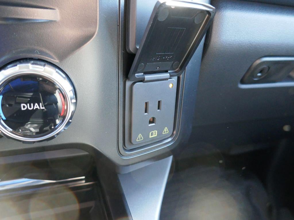 2026 Ford Super Duty F-550 DRW XL 4WD Crew Cab 179" WB 60" CA