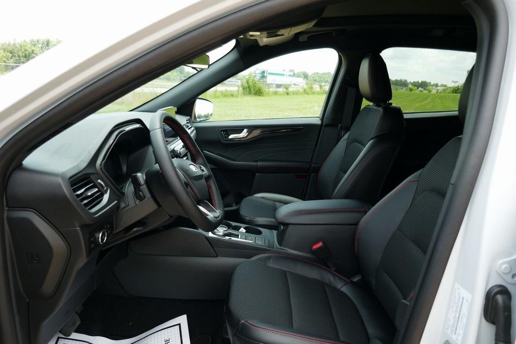 2025 Ford Escape ST-Line Select AWD