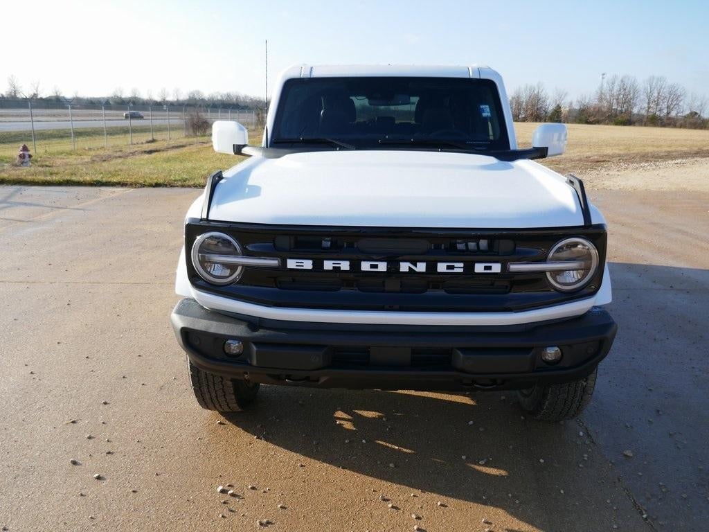 2025 Ford Bronco Outer Banks 4 Door 4x4