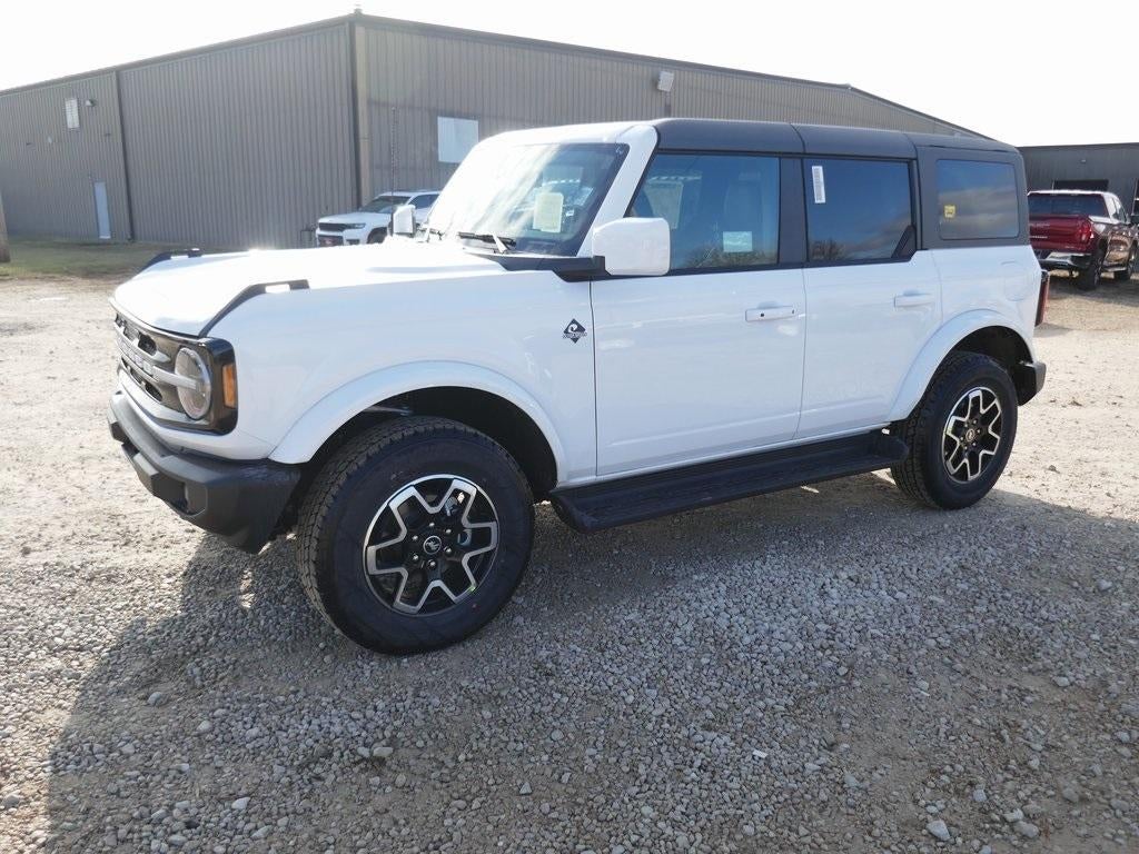 2025 Ford Bronco Outer Banks 4 Door 4x4