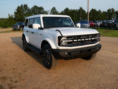 2026 Ford Bronco Outer Banks 4 Door 4x4