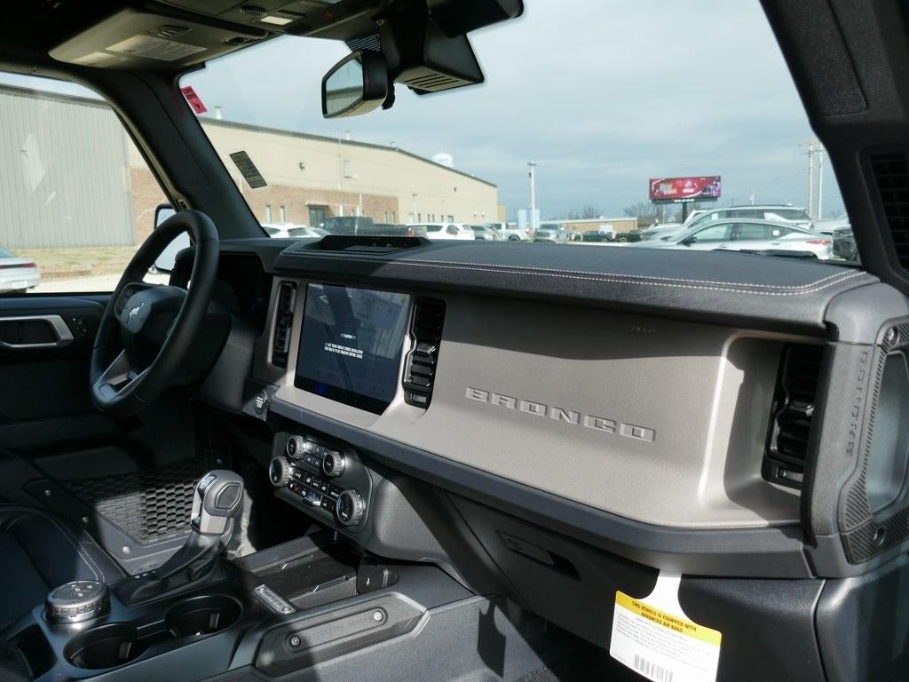 2025 Ford Bronco Outer Banks 4 Door 4x4