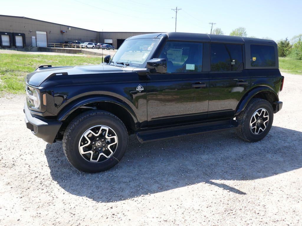 2026 Ford Bronco Outer Banks 4 Door 4x4