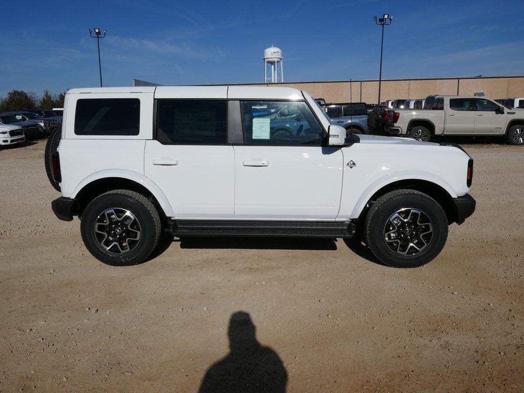 2025 Ford Bronco Outer Banks 4 Door 4x4