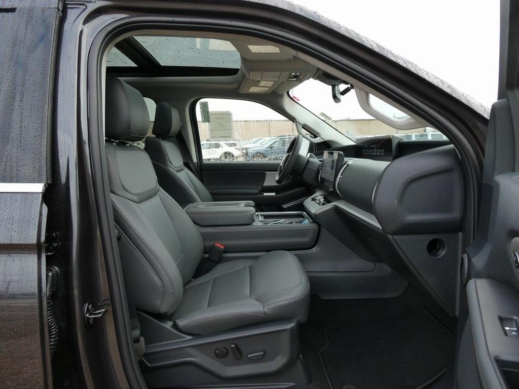 2025 Ford Expedition Max Active 4x4