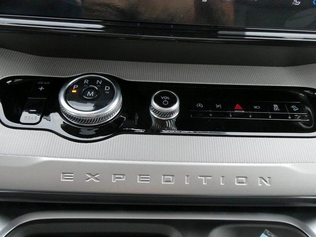 2025 Ford Expedition Max Active 4x4