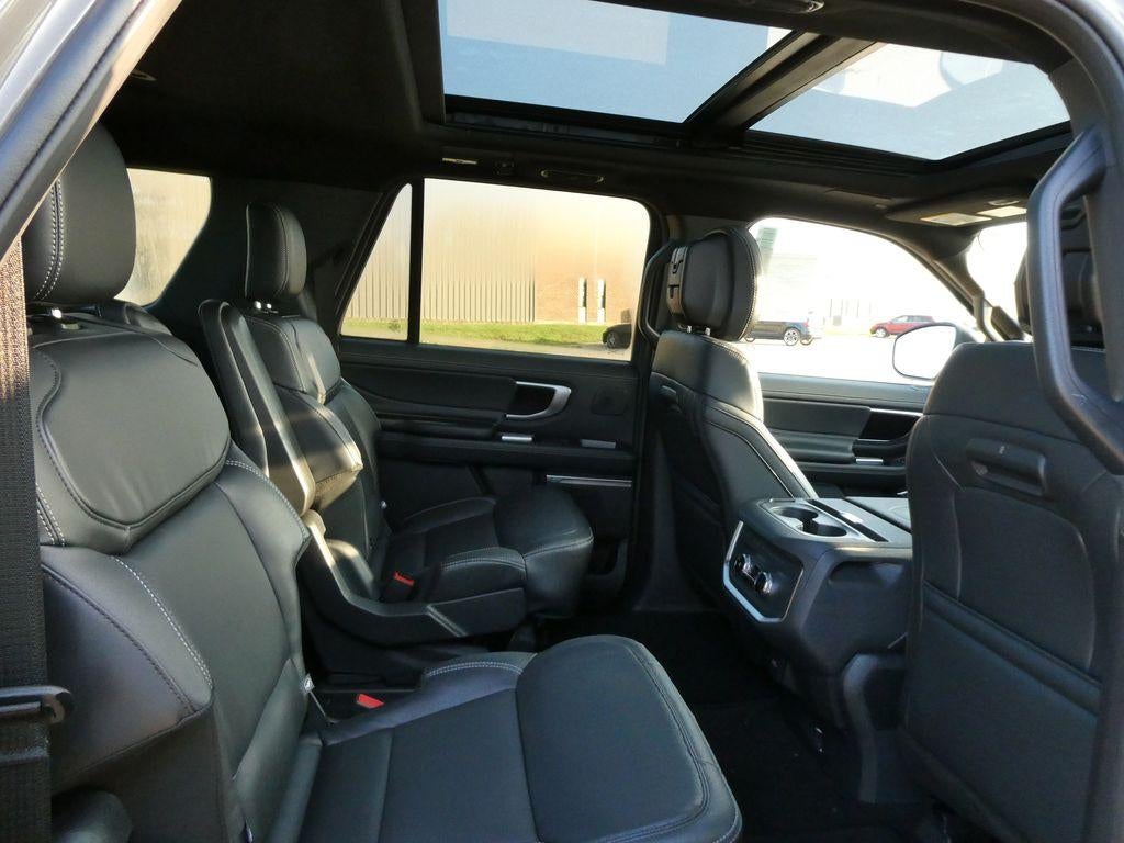 2027 Ford Expedition Max Platinum 4x4