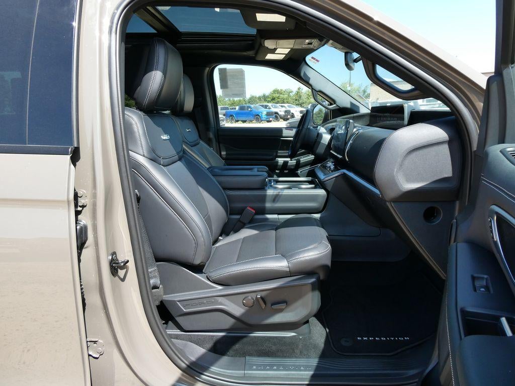 2027 Ford Expedition Max Platinum 4x4