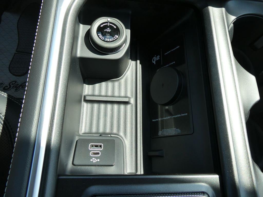 2027 Ford Expedition Max Platinum 4x4