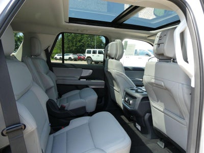 2027 Ford Expedition Active 4x4