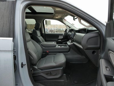 2025 Ford Expedition Active 4x4