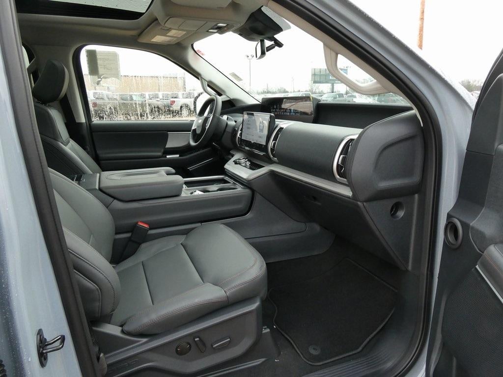 2025 Ford Expedition Active 4x4