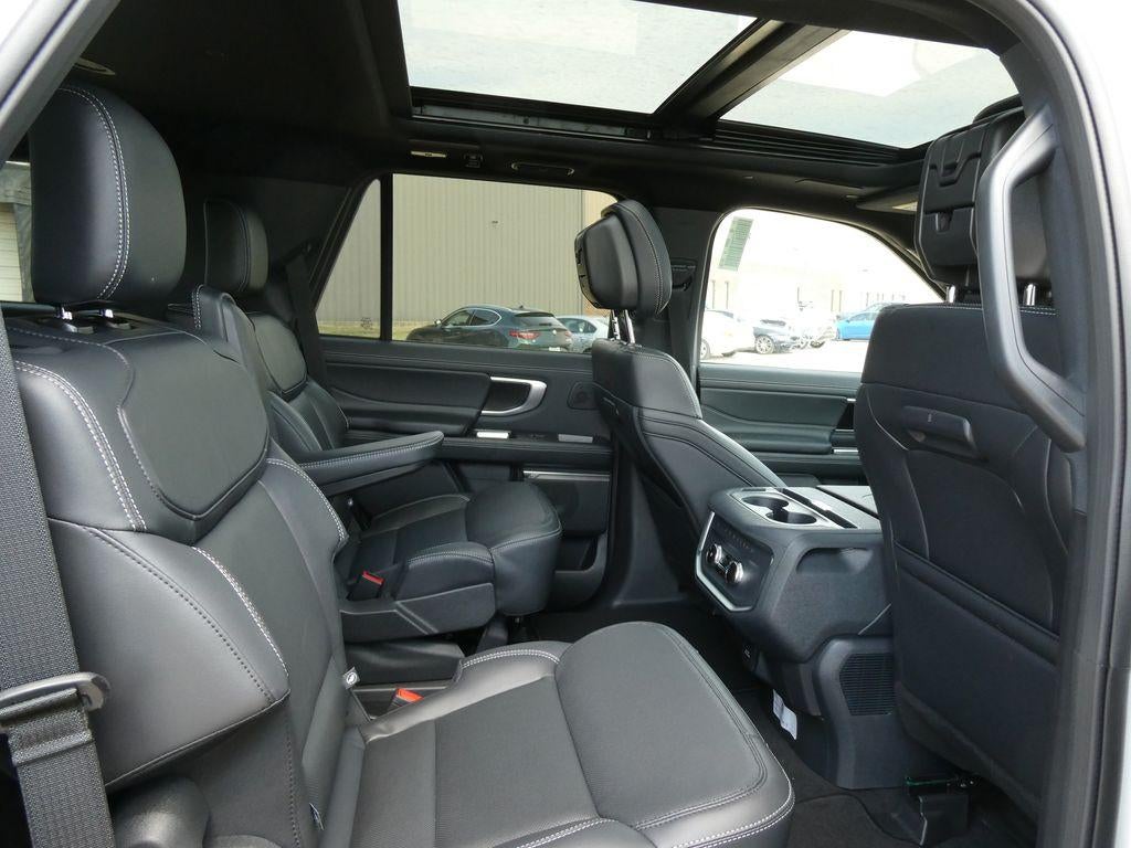 2027 Ford Expedition Platinum 4x4