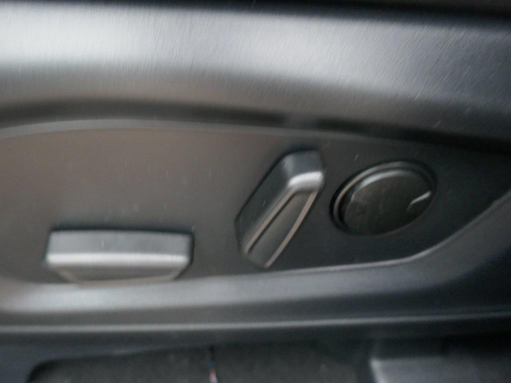 2026 Ford Explorer Active w/100A Pkg 4WD