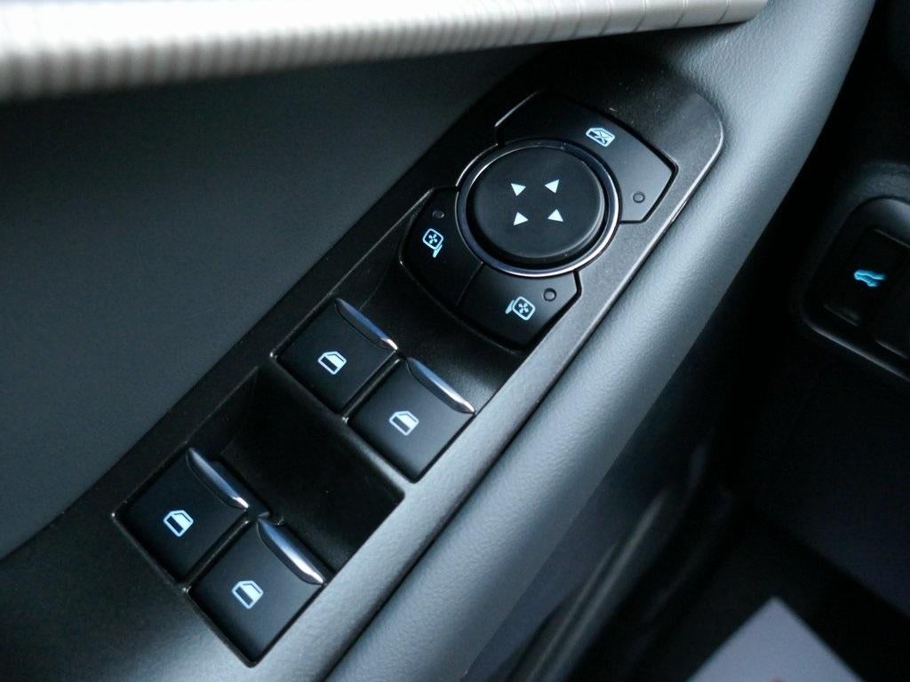 2026 Ford Explorer Active w/100A Pkg 4WD