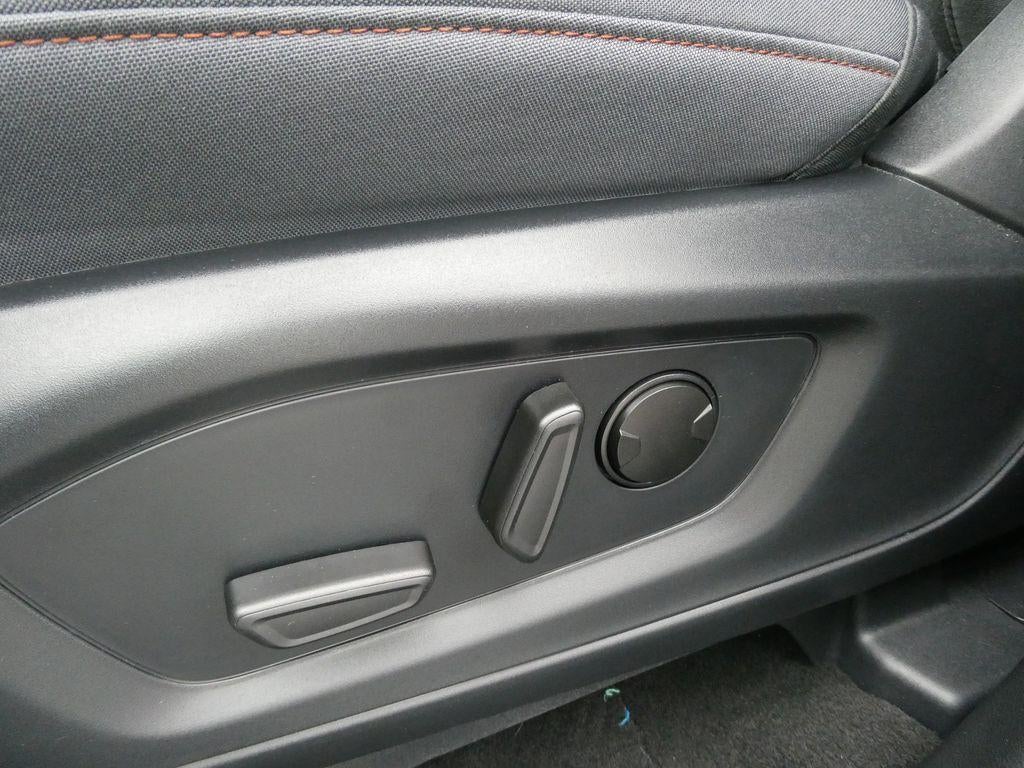 2026 Ford Explorer Active w/100A Pkg 4WD