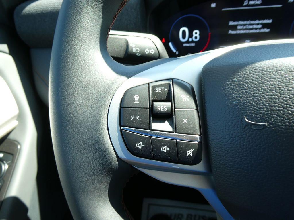 2026 Ford Explorer Active w/100A Pkg 4WD