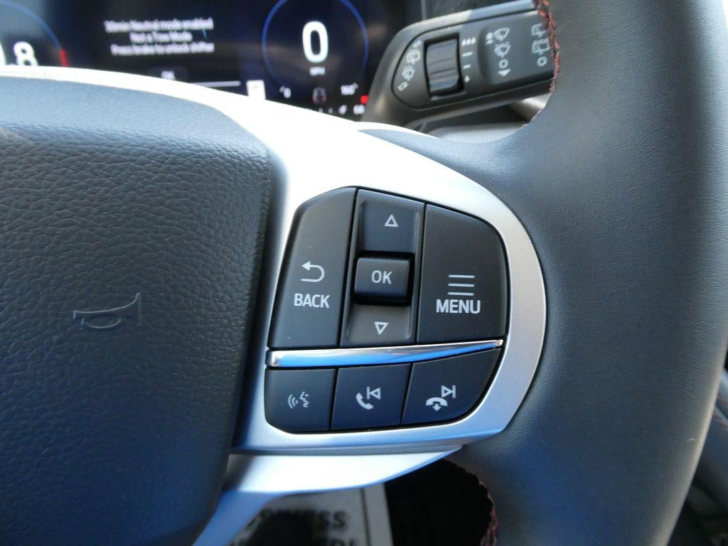 2026 Ford Explorer Active w/100A Pkg 4WD
