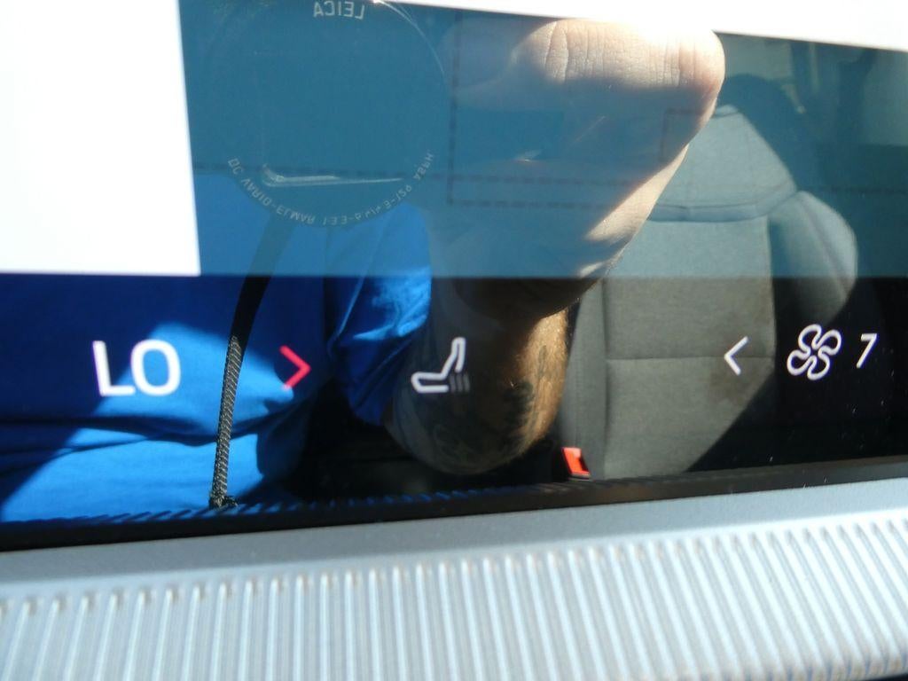 2026 Ford Explorer Active w/100A Pkg 4WD
