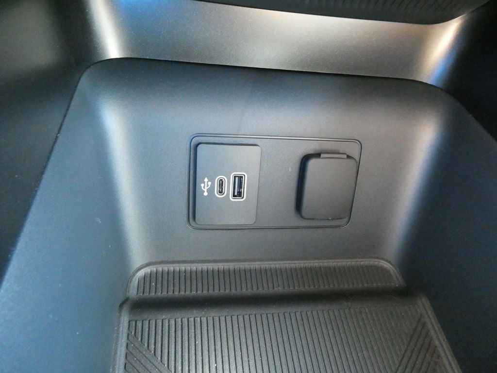 2026 Ford Explorer Active w/100A Pkg 4WD