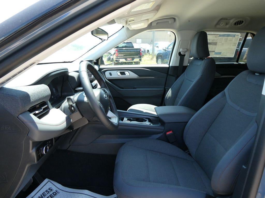 2026 Ford Explorer Active w/100A Pkg 4WD